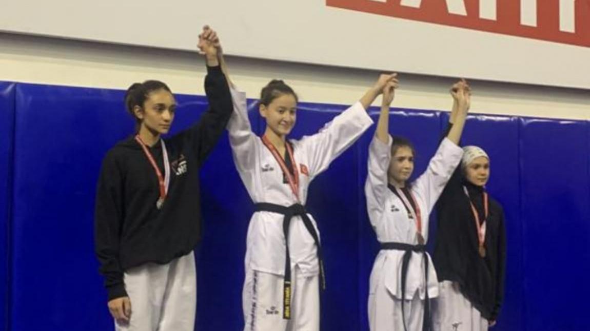 Taekwondoda Gül Nisa Akkayaoğlu’nun Büyük Başarısı